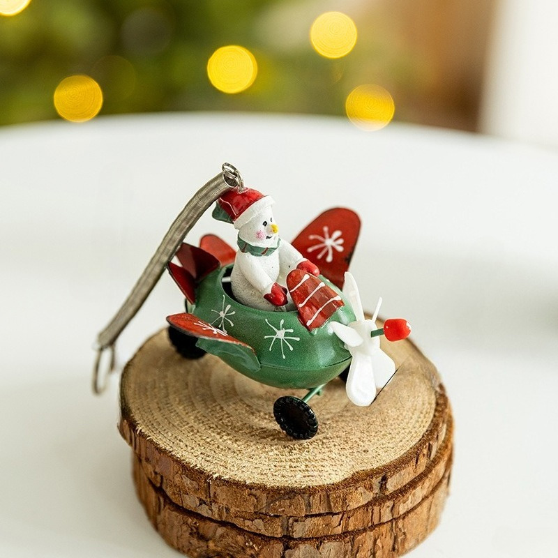 Novogodisnji ukras za jelku snesko u avionu EL zeleni - Image 3